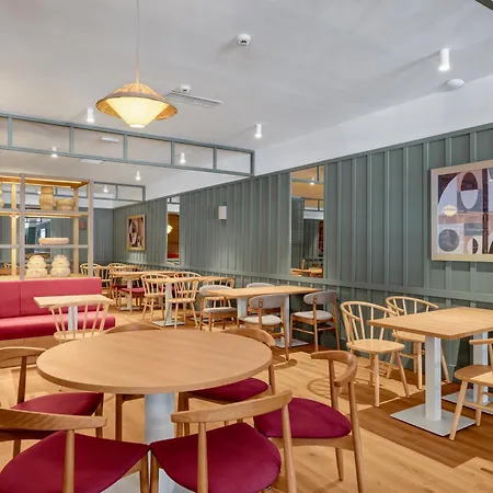 B&B Hotels Donostia San Sebastian Aeropuerto-3