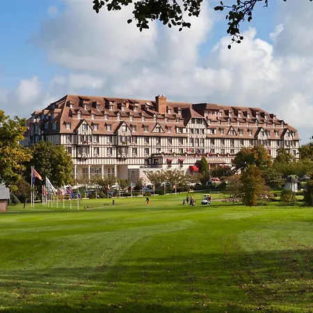 Hôtel Barrière L'Hôtel du Golf-2