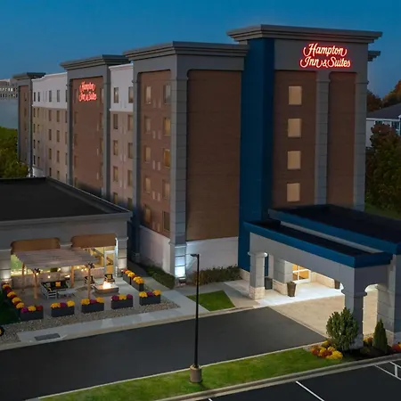 Hampton Inn & Suites Cleveland-Beachwood-2