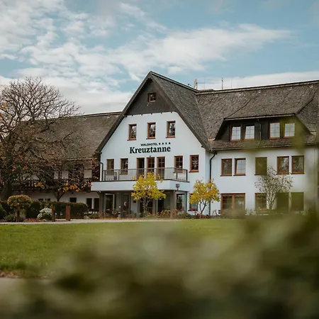 Waldhotel Kreuztanne-3