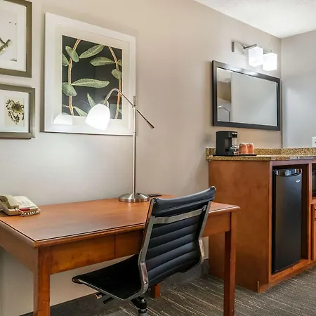 Country Inn & Suites By Radisson, Rossford - Toledo South-3