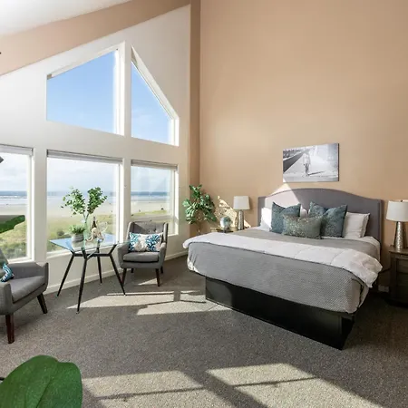 The Seaside Oceanfront Inn-2