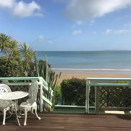 San Marino Motor Lodge Absolute Beachfront-2