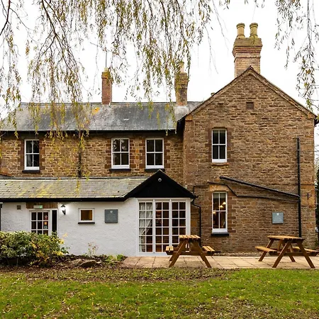 The Olde Coach House Inn-2