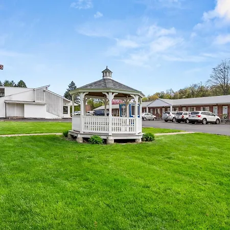 Ardsley Acres Hotel Court-3