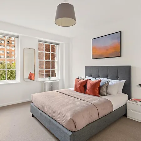 Dolphin House Serviced Apartments-3