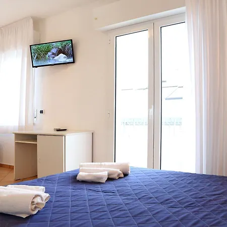 Hotel Edera - in pieno Centro a pochi passi dal Mare-2