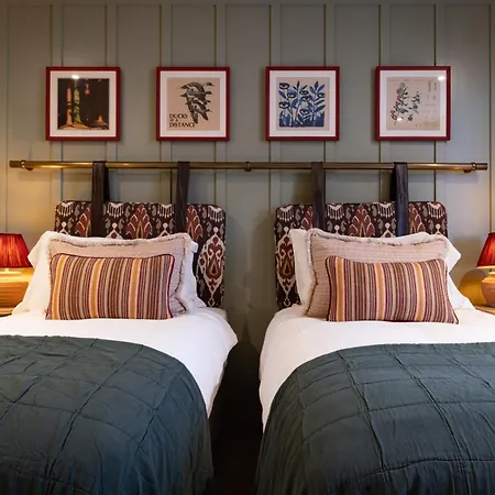 The Royal Forest - A Heartwood Inn-3