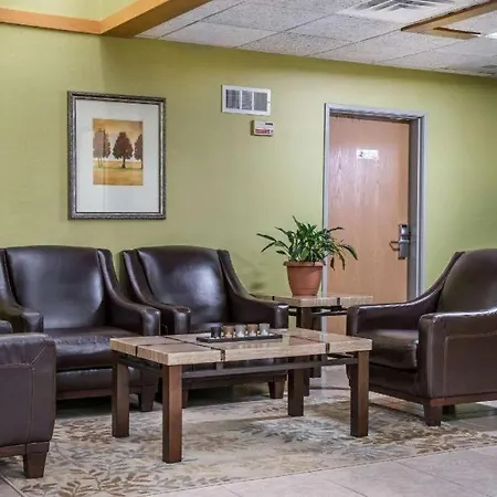 Econo Lodge-3