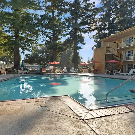 Howard Johnson By Wyndham Sacramento Downtown-2