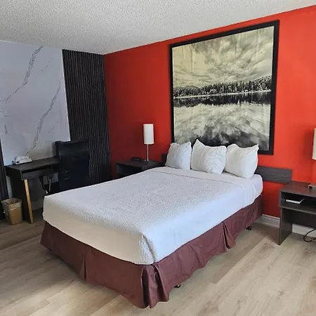 Super 8 By Wyndham Kirkland Lake-2
