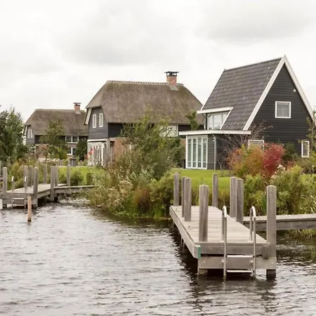 Waterresort Bodelaeke Giethoorn-3