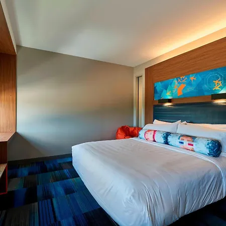 Aloft By Marriott Cleveland Airport-2