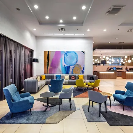 Courtyard By Marriott Prague Airport-3
