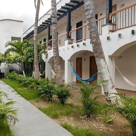 Hotel Sansiraka Suites By Geh Suites-3