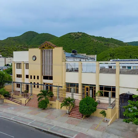 Hotel Sansiraka Suites By Geh Suites-2