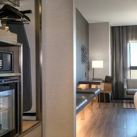 Ac Hotel By Marriott Boston North-2