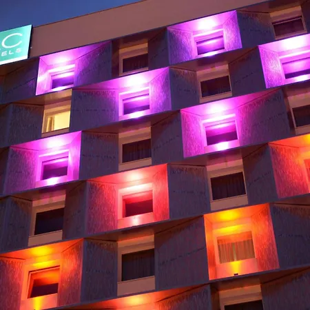 Ac Hotel By Marriott Marseille Prado Velodrome-2