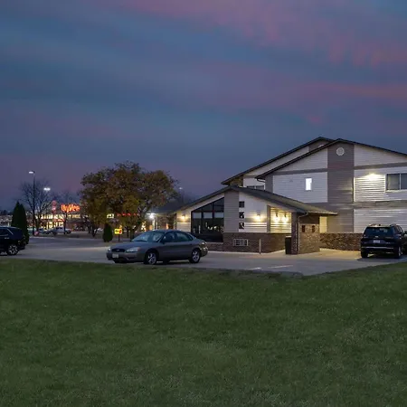Super 8 By Wyndham Waverly-2