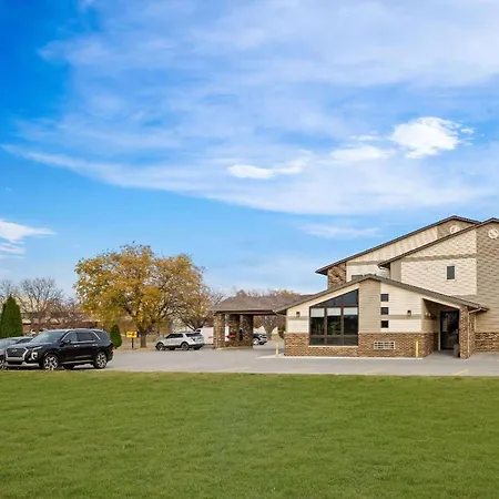 Super 8 By Wyndham Waverly-3