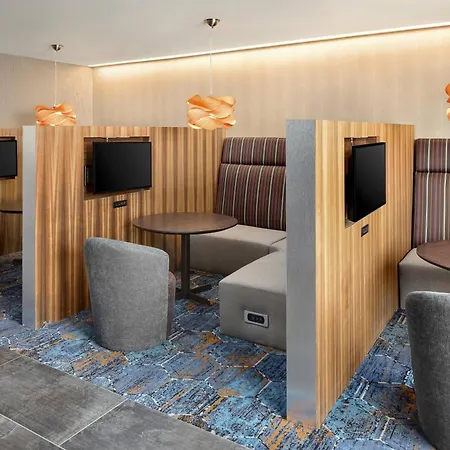 Courtyard By Marriott Seattle Northgate-2