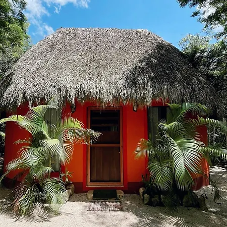 Hotel Boutique Cenote Secreto Maya-2