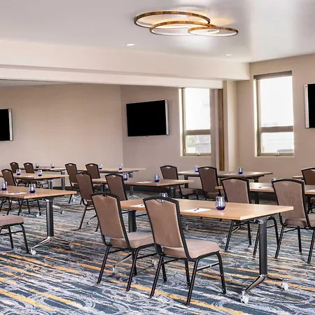 Delta Hotels By Marriott Grande Prairie Airport-3