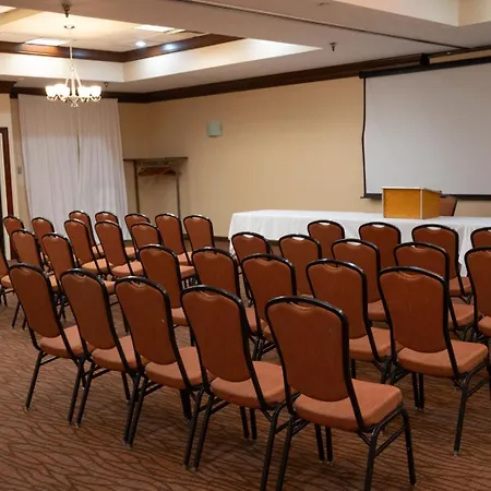 Quality Inn & Suites Downtown Mansfield-2