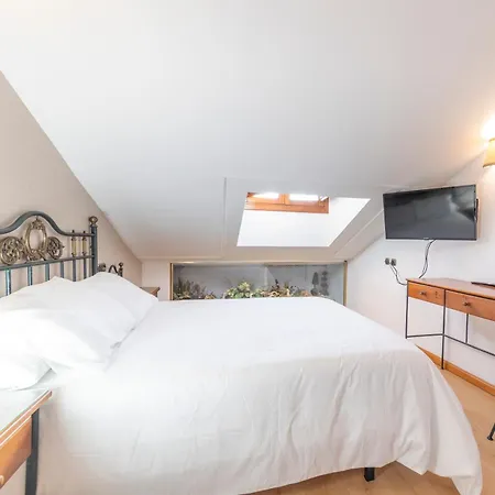 Hostal SIN RECEP24H Puerta de la Villa - Pet friendly&Restaurante-2