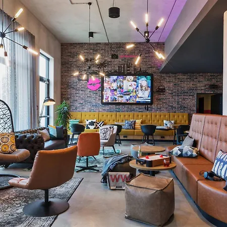 Moxy Frankfurt Airport Kelsterbach-2