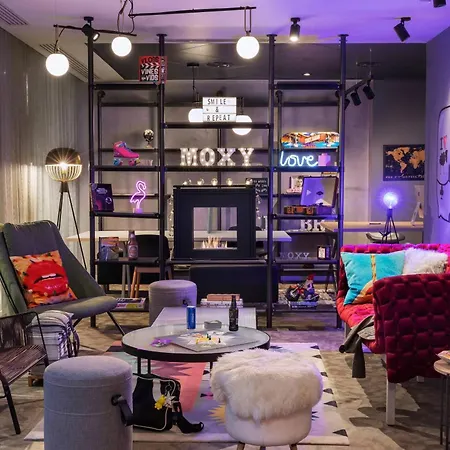 Moxy Bucharest Old Town-3