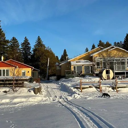 Auberge et Chalets sur le Lac-2