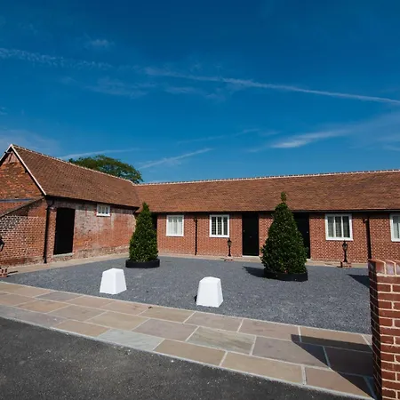 Great Blunts Stables - Stock Brook Manor Golf Club-2