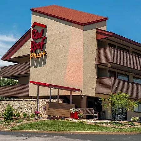 Red Roof Inn Plus+ Philadelphia Airport-3