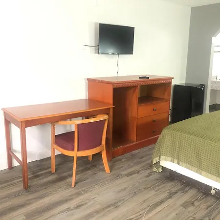 Rodeway Inn-3
