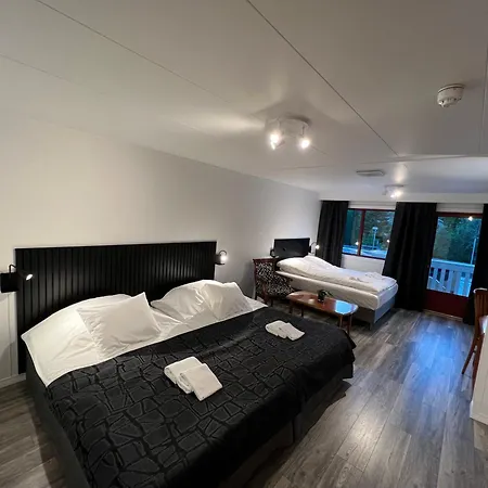 Vesterland Feriepark Hytter, Hotell Og Leikeland-3