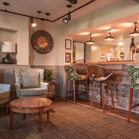 The King William IV - The Coaching Inn Group-3