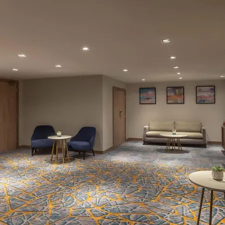 Maldron Hotel Brighton City Centre-3