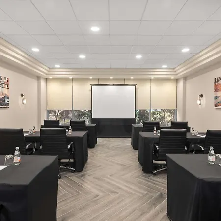 Hampton Inn & Suites Downers Grove Chicago-3