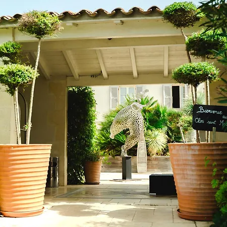 Le Clos Saint-Martin Hotel & Spa-3