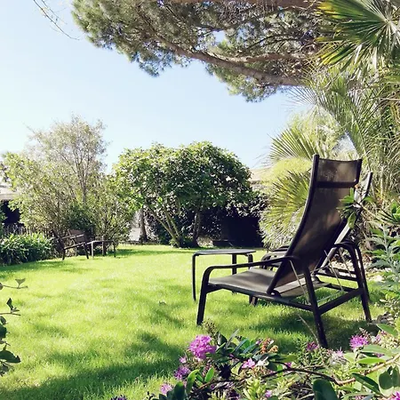 Le Clos Saint-Martin Hôtel&Spa-3