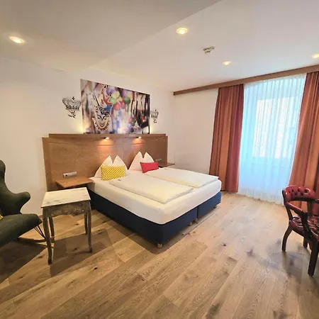 Boutique Hotel Goldenes Lamm Villach-2