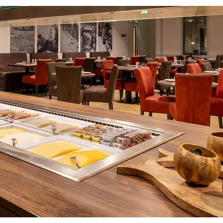 Plaza Premium Almere-2