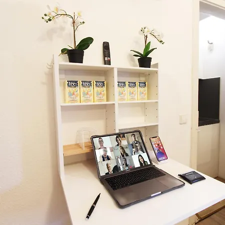 Hotel Ulm Zentrum - Komplettes Zimmer, Hochbett, Android TV&eigenem Bad - perfekt für Familien&Gruppen-3