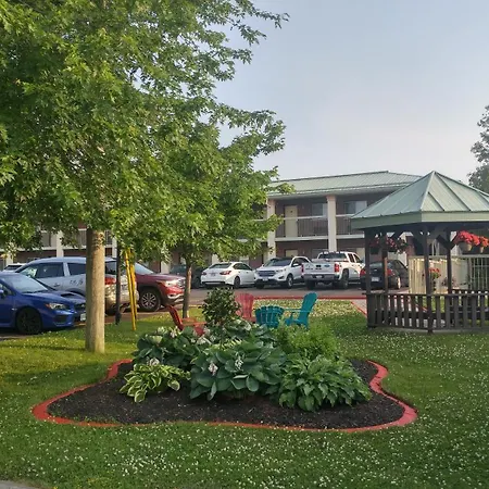 Riviera Inn And Suites 1000 Islands-3