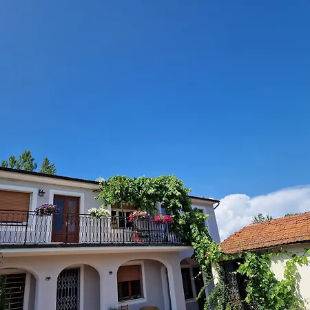 Wine House-3
