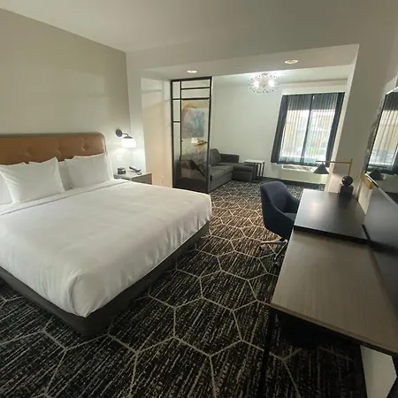 La Quinta Inn & Suites By Wyndham Yucaipa-2