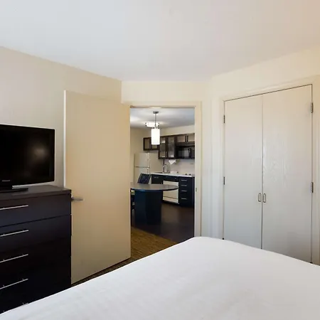 Sonesta Simply Suites Hampton-2