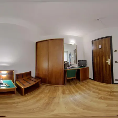Hotel Daunia-2