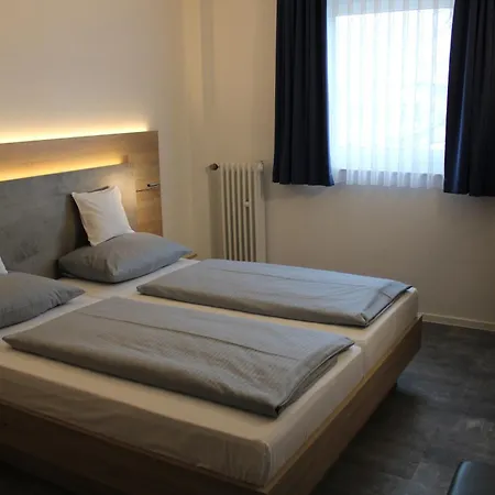 Hotel Am Vogelsanger Weg-2